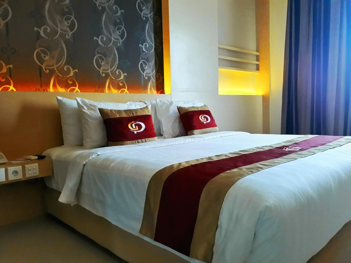 Grand Parama Hotel Tanjung Redep Exterior photo